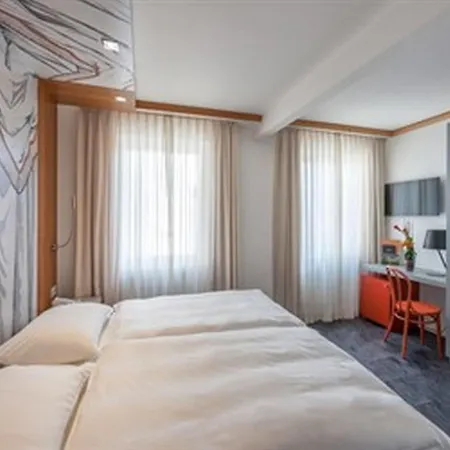 Carcani By Ketty & Tommy Hotell